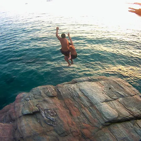 Charming Seafront In Kea