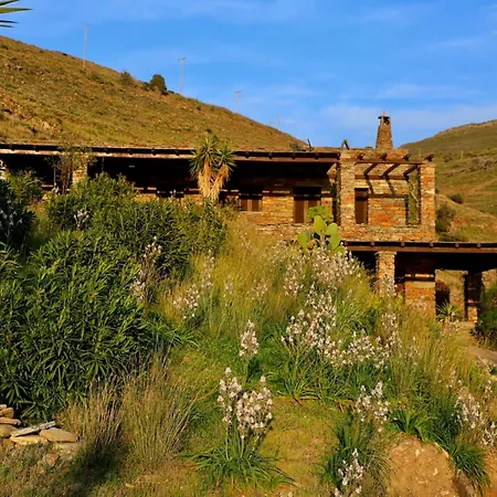 Charming Seafront In Kea Apartamento *