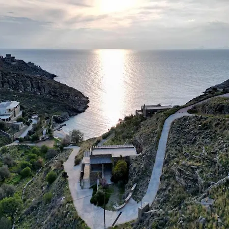Charming Seafront In Kea Κορησσία