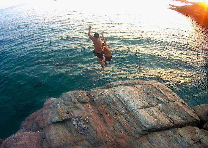 Charming Seafront In Kea